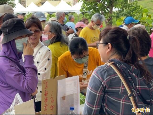 澎湖农产品联合成果展售 抢购、尝美食人潮爆棚 自由时报电子报